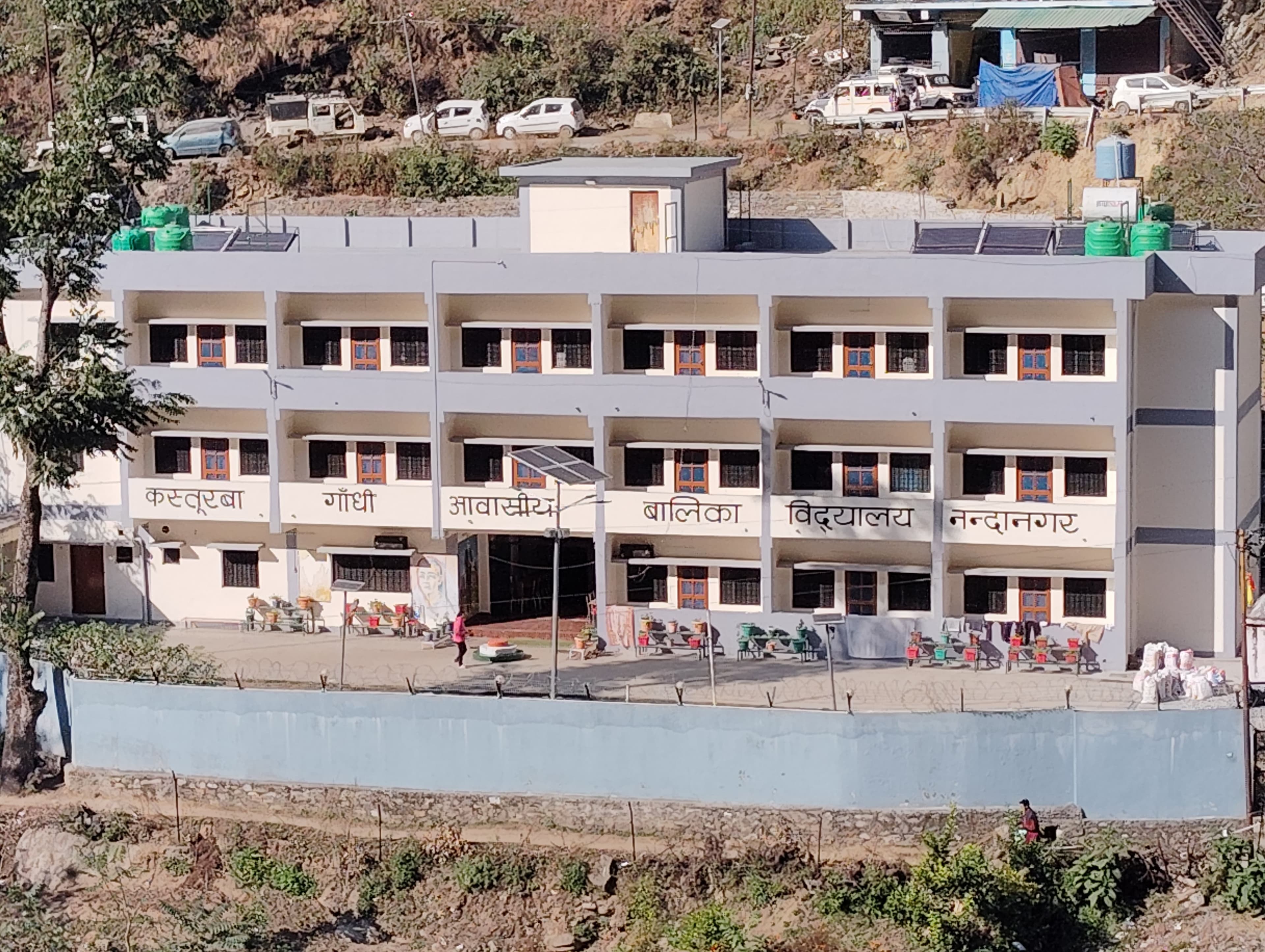 कस्तूरबा गाँधी आवासीय बालिका विद्यालय भवन, नन्दानगर (चमोली)